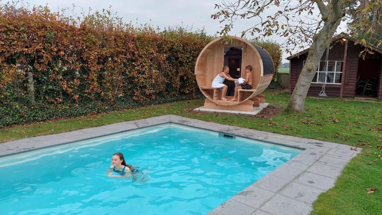 Vakantiewoning Met Permanent Verwarmd Zwembad En Sauna Koekelare Ngoại thất bức ảnh
